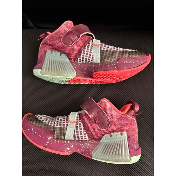 Nike Boys LeBron Witness 7 SE in Night Maroon size 13C - Picture 4 of 7